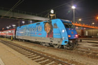 A DBAG Class 101 with UNICEF ads at Ingolstadt main railway station